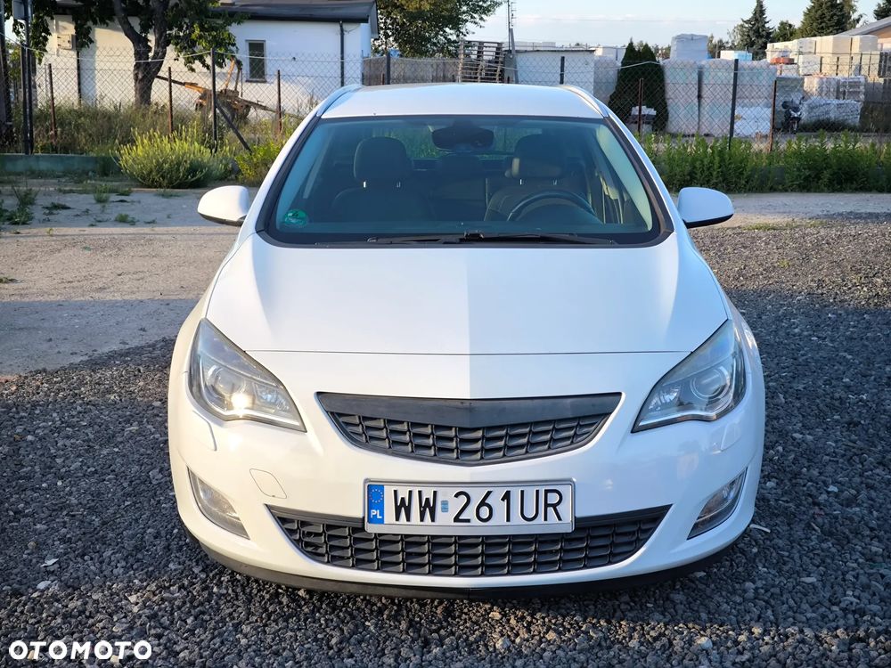 Opel Astra 1.6 T Cosmo - 3