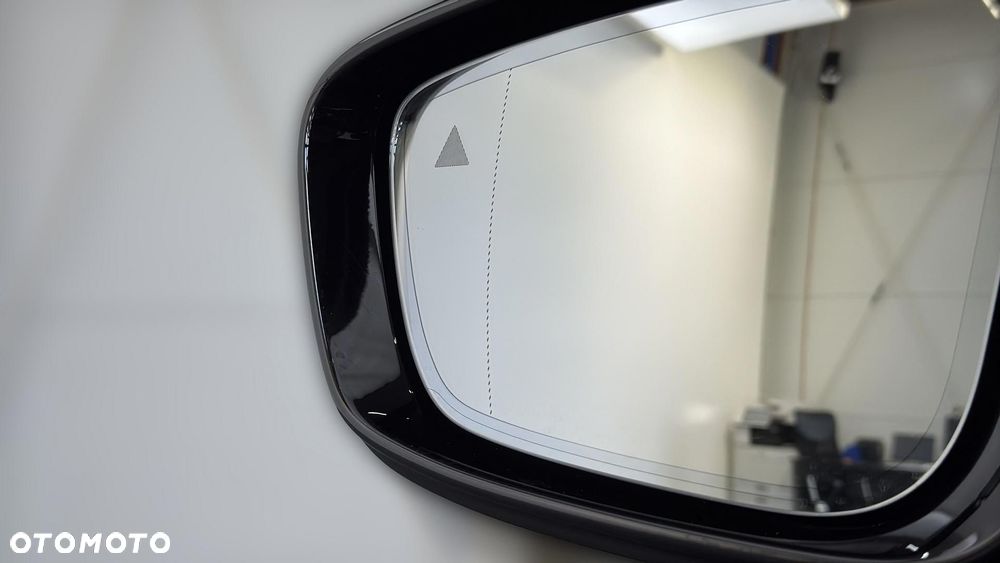 BMW Seria 5 530i xDrive mHEV Luxury Line - 33
