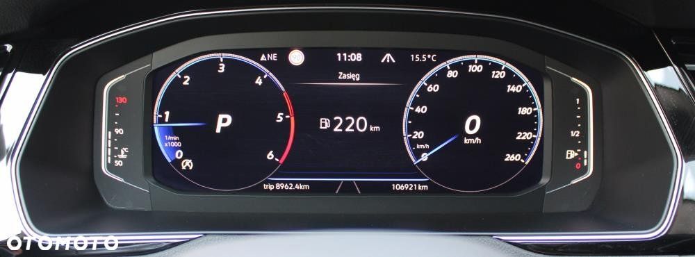 Volkswagen Passat - 16