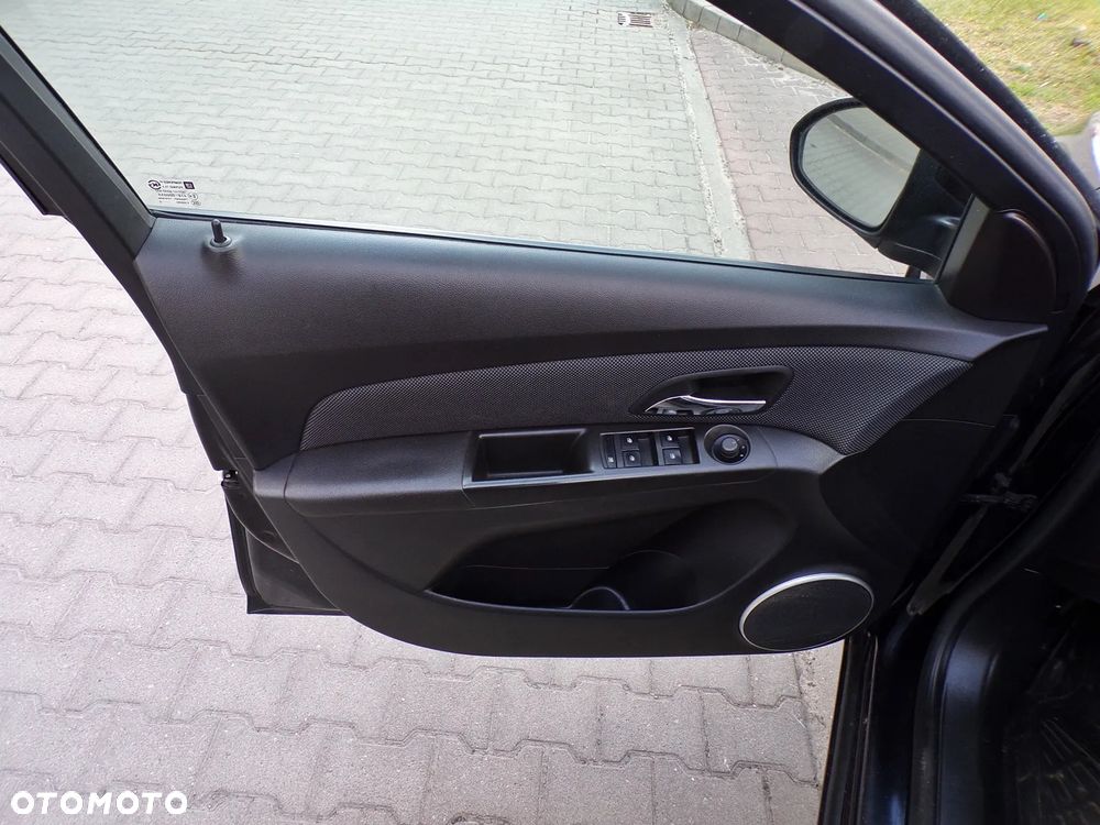 Chevrolet Cruze 1.6 LT+ - 17