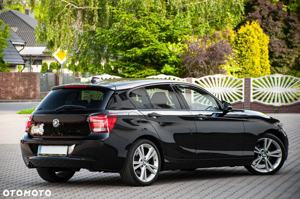 BMW Seria 1 120d Sport Line - 23