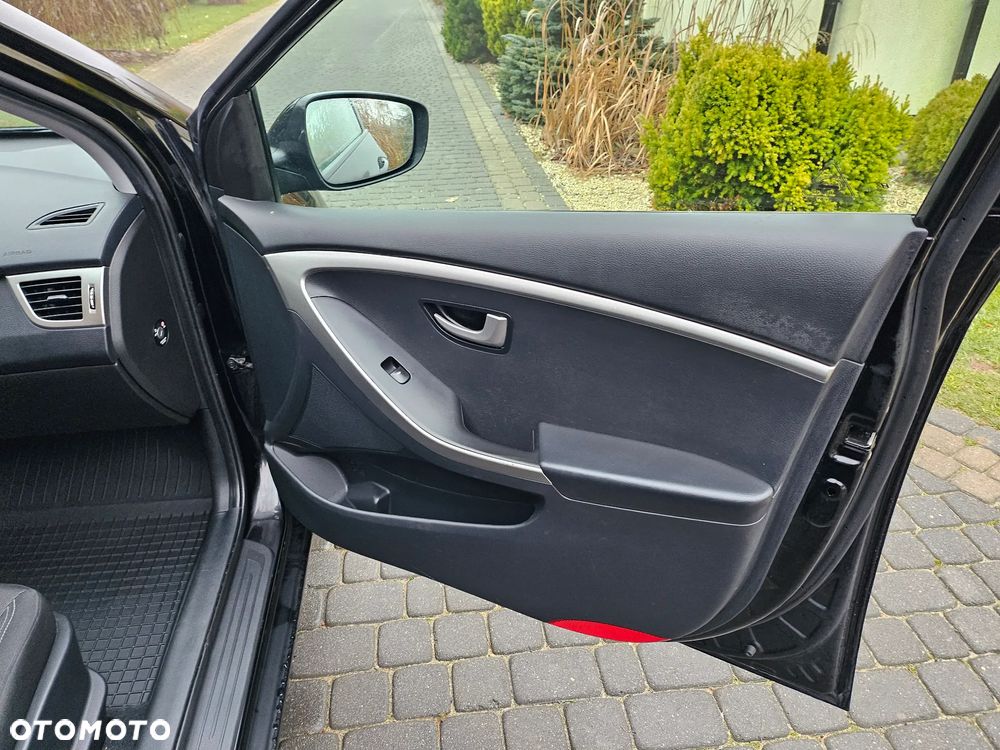 Hyundai i30 i30cw 1.4 Fifa World Cup Edition - 16