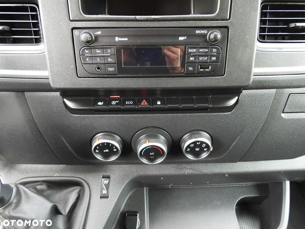 Renault MASTER PLANDEKA 10 PALET WEBASTO TEMPOMAT KLIMATYZACJA LEDY PNEUMATYKA  165KM - 33