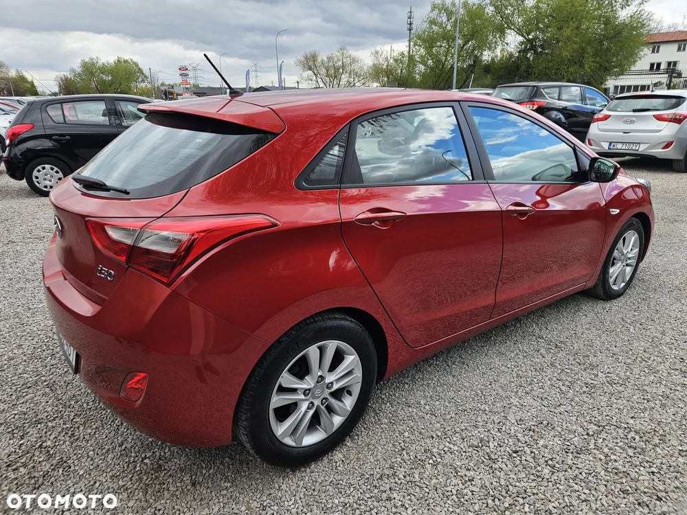 Hyundai i30 blue 1.4 Classic - 15