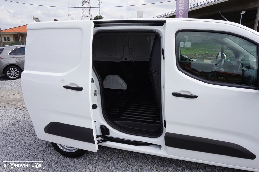 Opel Combo CDTI 102 Enjoy IVA dedutível - 9