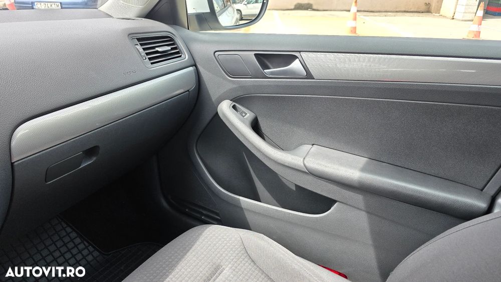 Volkswagen Jetta 1.2 TSI Comfortline - 22