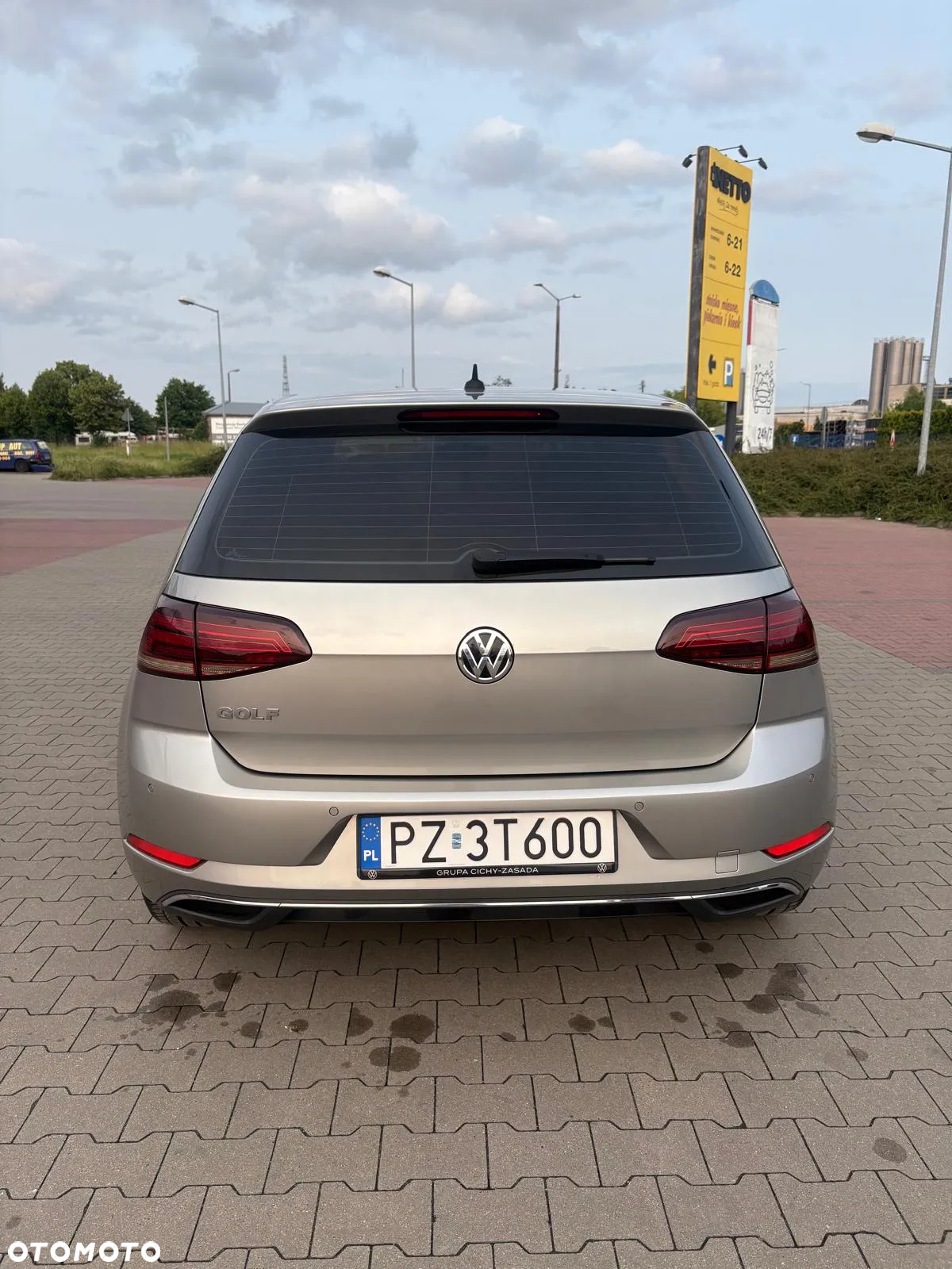 Volkswagen Golf VII 1.6 TDI BMT Comfortline - 5