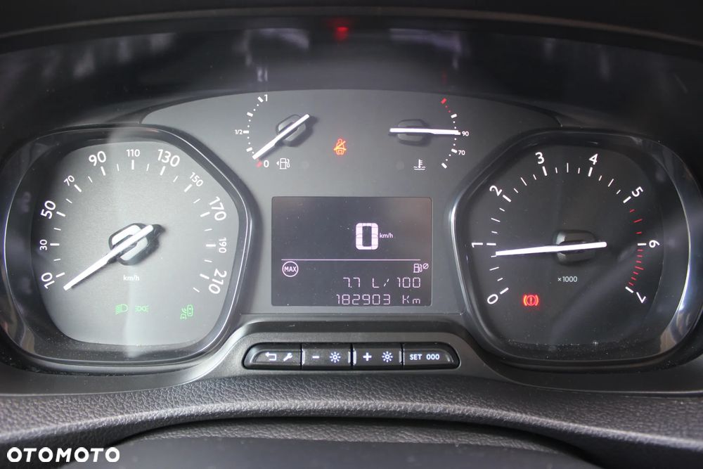 Citroën Jumpy M 3,1t (bryg.) - 15