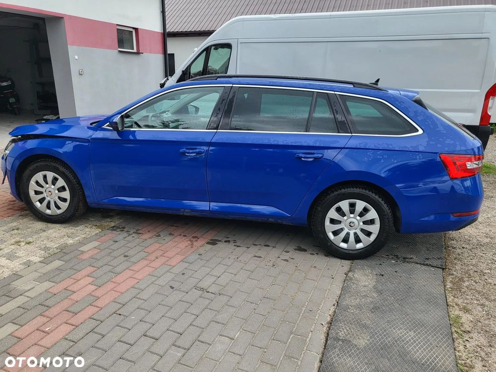 Skoda Superb 2.0 TDI Sportline - 5