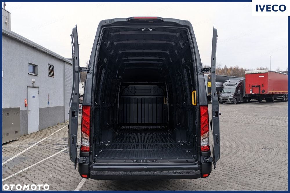 Iveco Daily 35S18 18m3 L4H3 3.0 180KM - 8