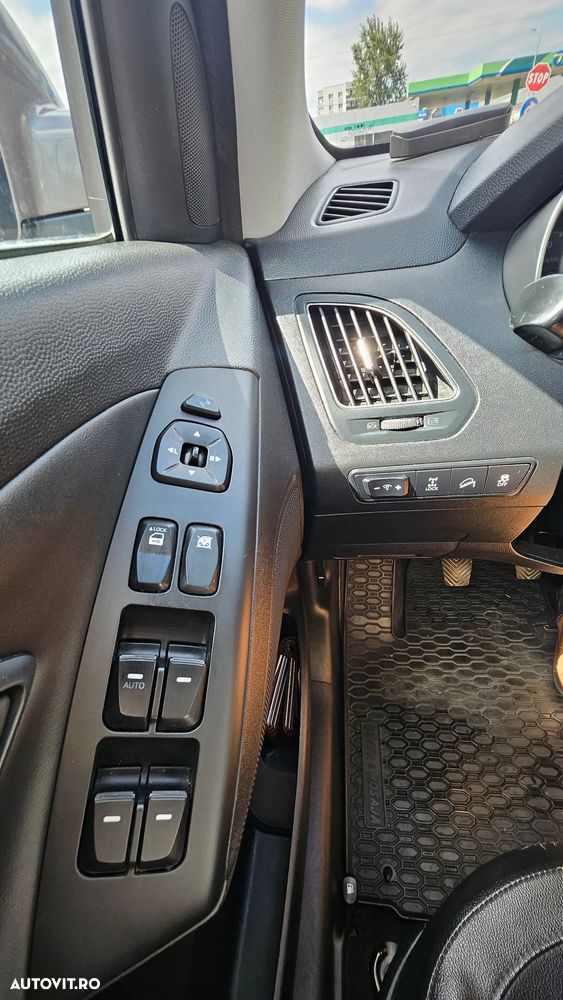 Hyundai ix35 2.0 CRDI 4WD Premium - 12