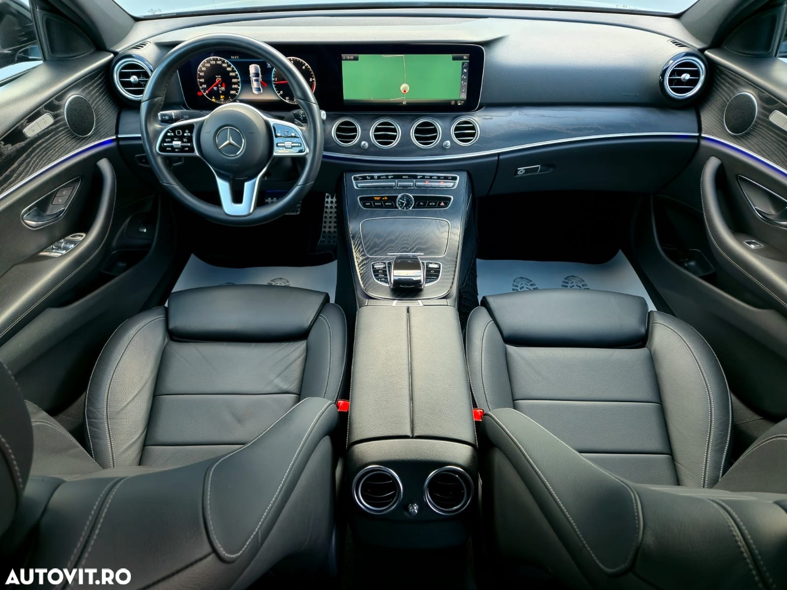 Mercedes-Benz E 220 d 9G-TRONIC Exclusive - 32