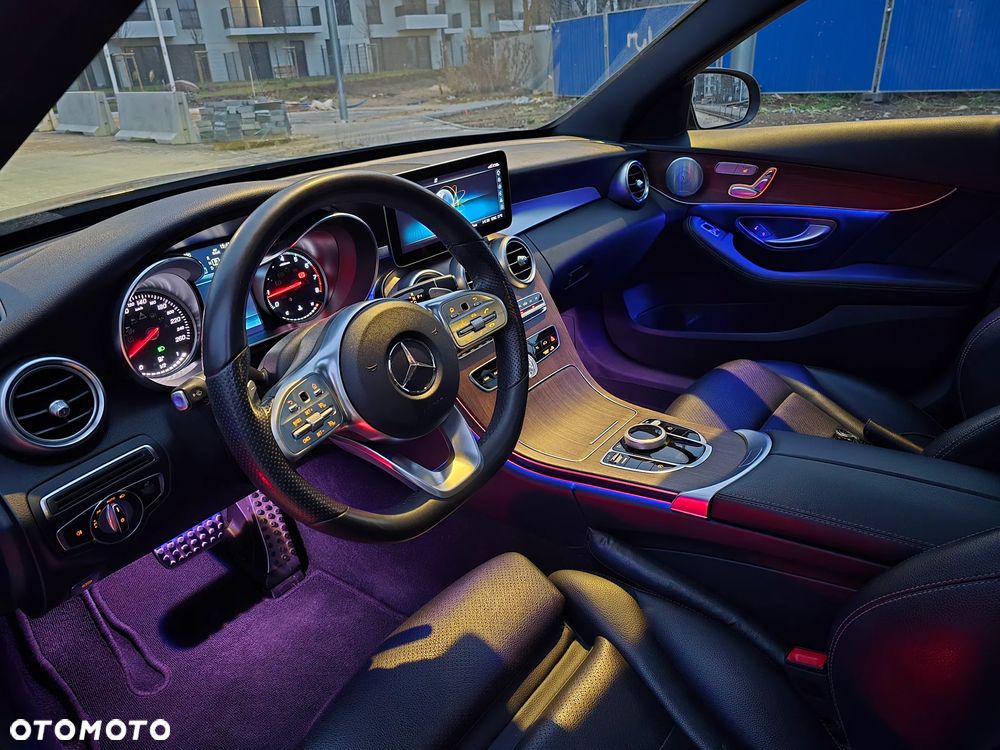 Mercedes-Benz Klasa C 300 9G-TRONIC Night Edition - 16