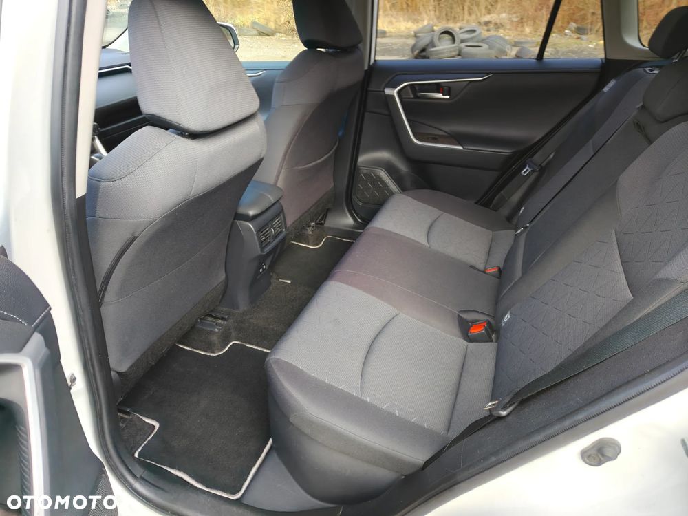Toyota RAV4 - 12