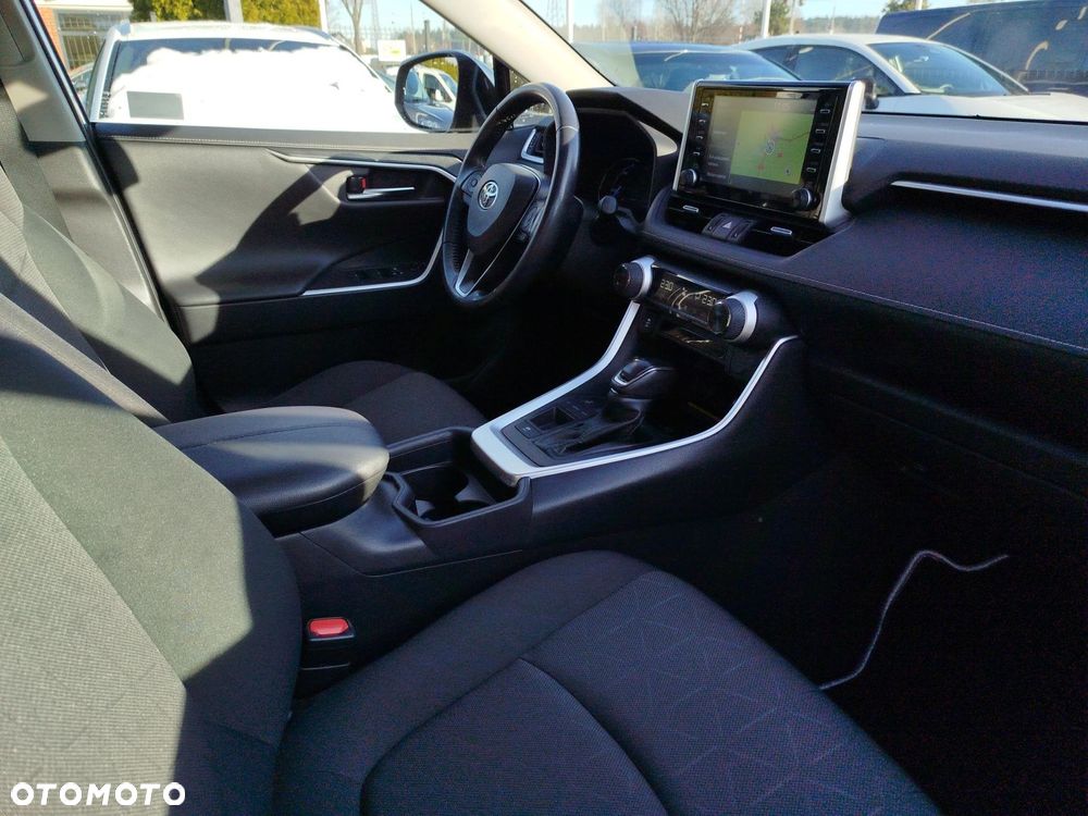Toyota RAV4 - 9