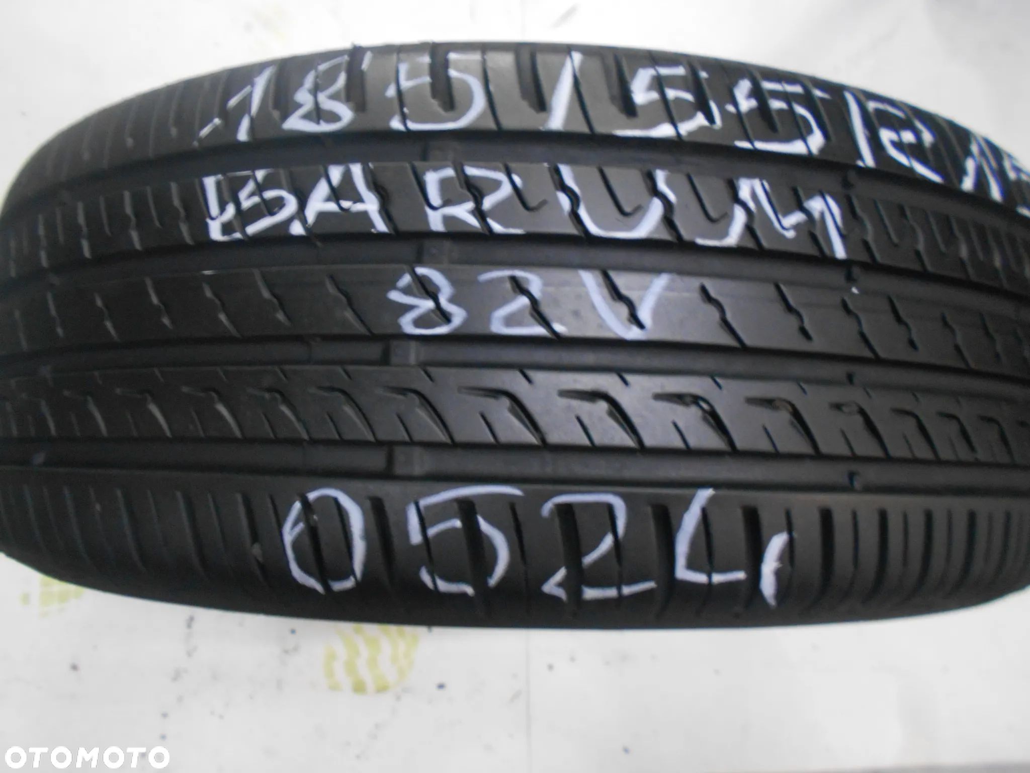 OPONA POJEDYNKA 185/55R15 BARUM BRAVURIS 5HM DOT 0524 8MM - 1