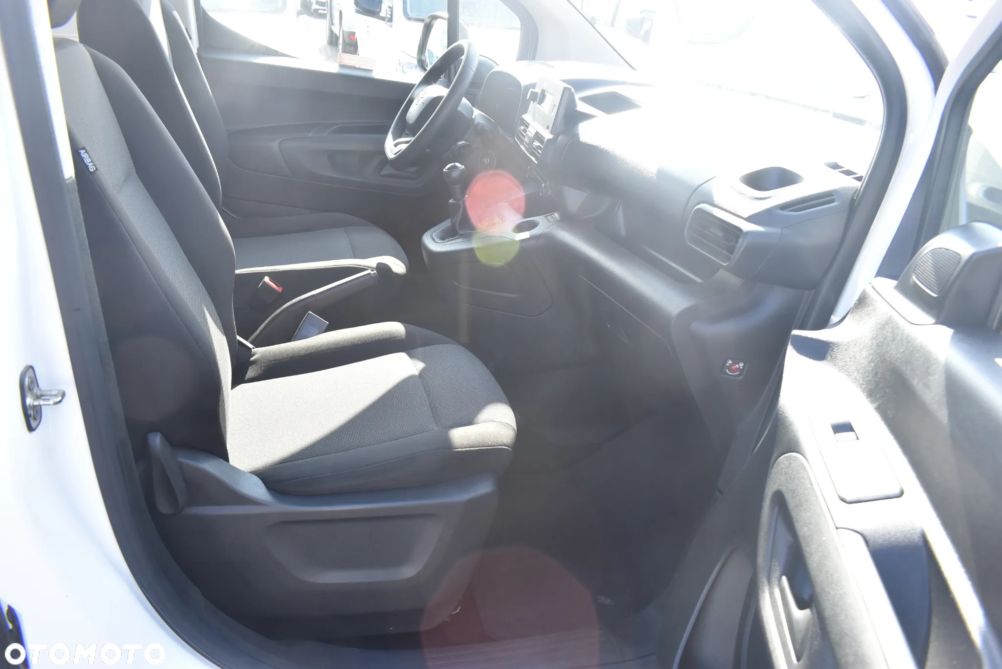 Toyota Proace City Verso Long 1.5 D-4D Business - 18