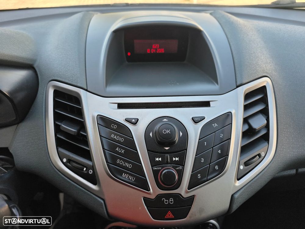 Ford Fiesta 1.25 Techno - 20