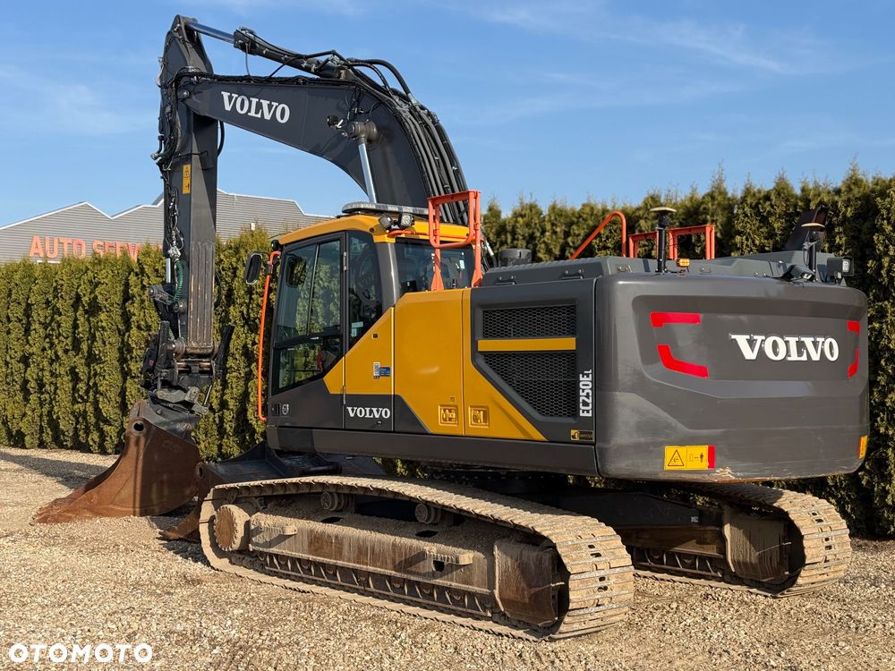 Volvo EC 250 EL - 4