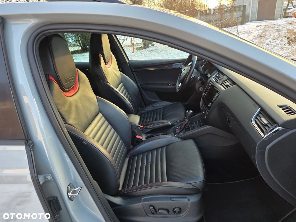 Skoda Octavia 2.0 TDI DSG RS - 14