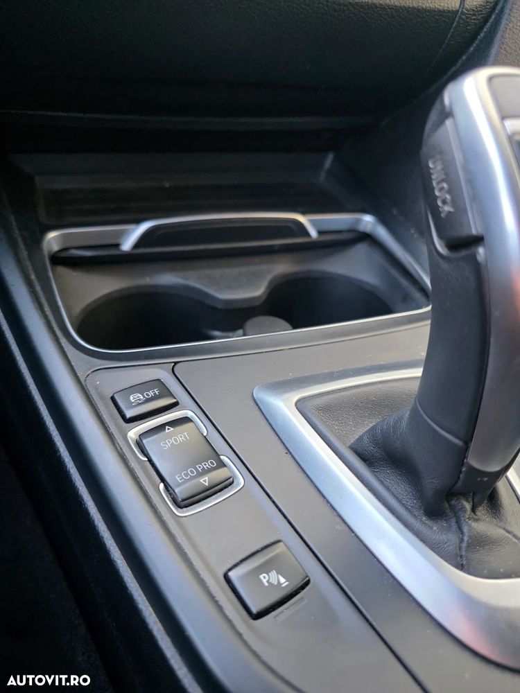 BMW Seria 3 320d Aut. xDrive - 19