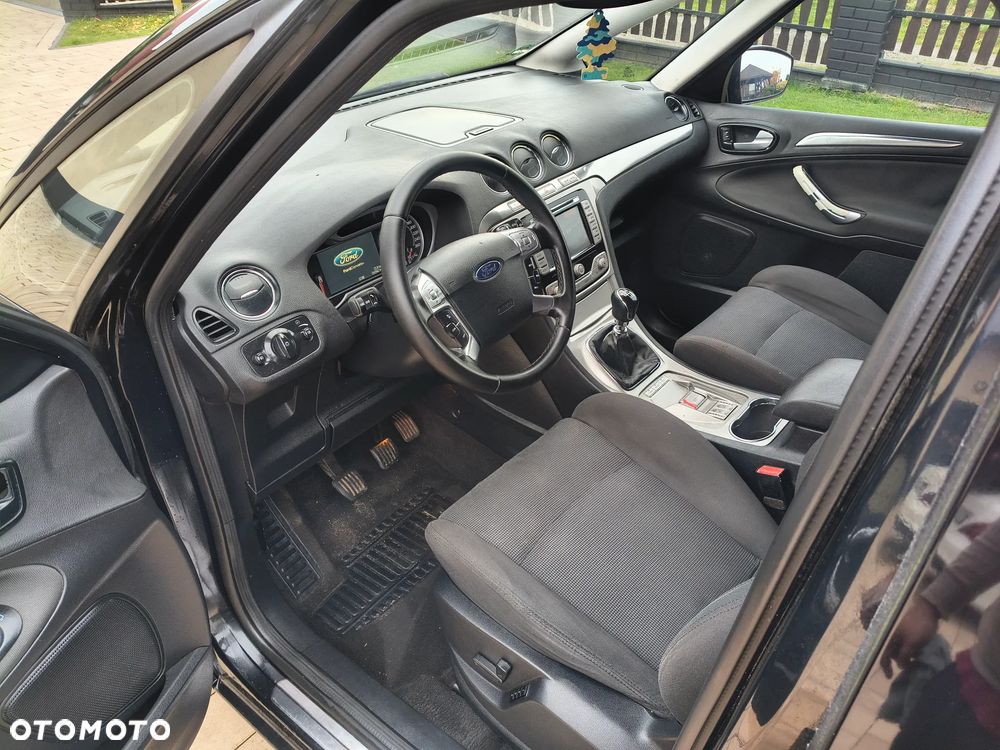 Ford S-Max - 10