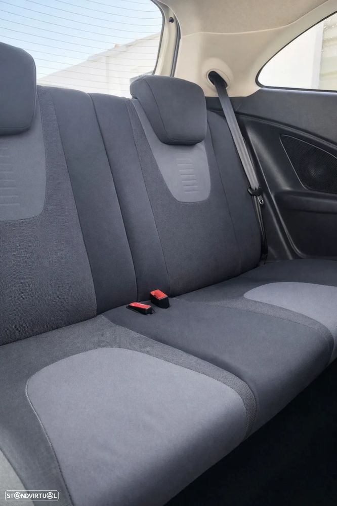 Ford KA 1.3 TDCi Titanium - 4