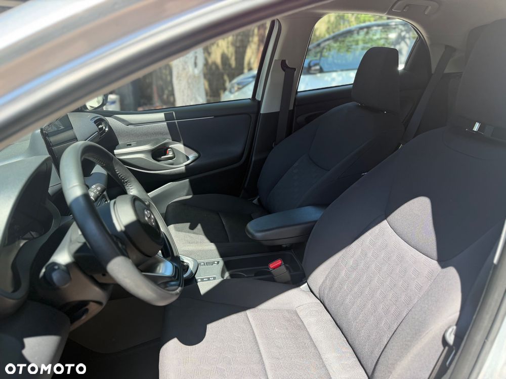 Toyota Yaris Hybrid 1.5 Selection Style - 13