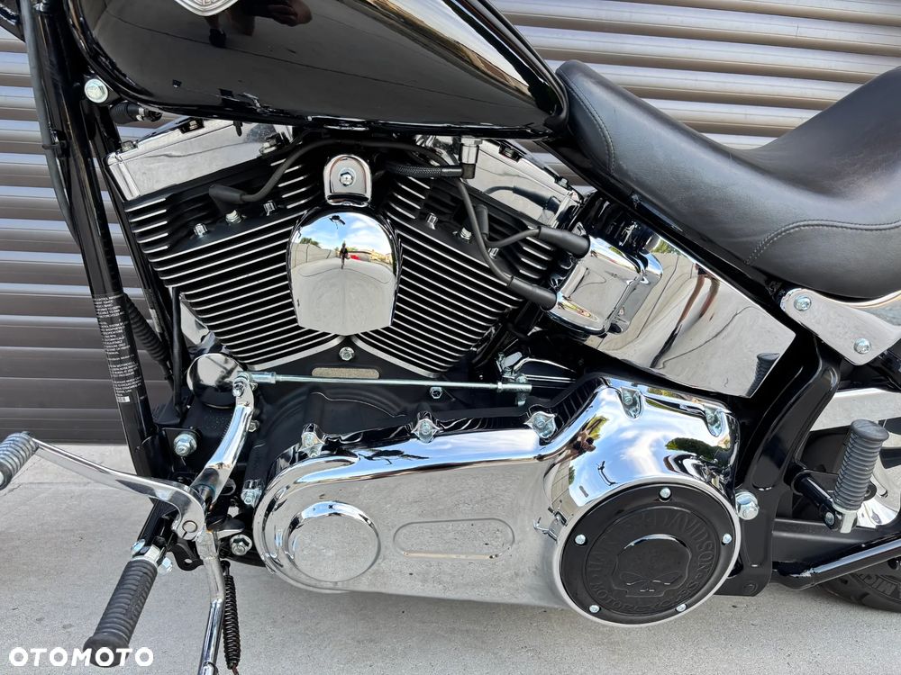 Harley-Davidson Softail Standard - 11