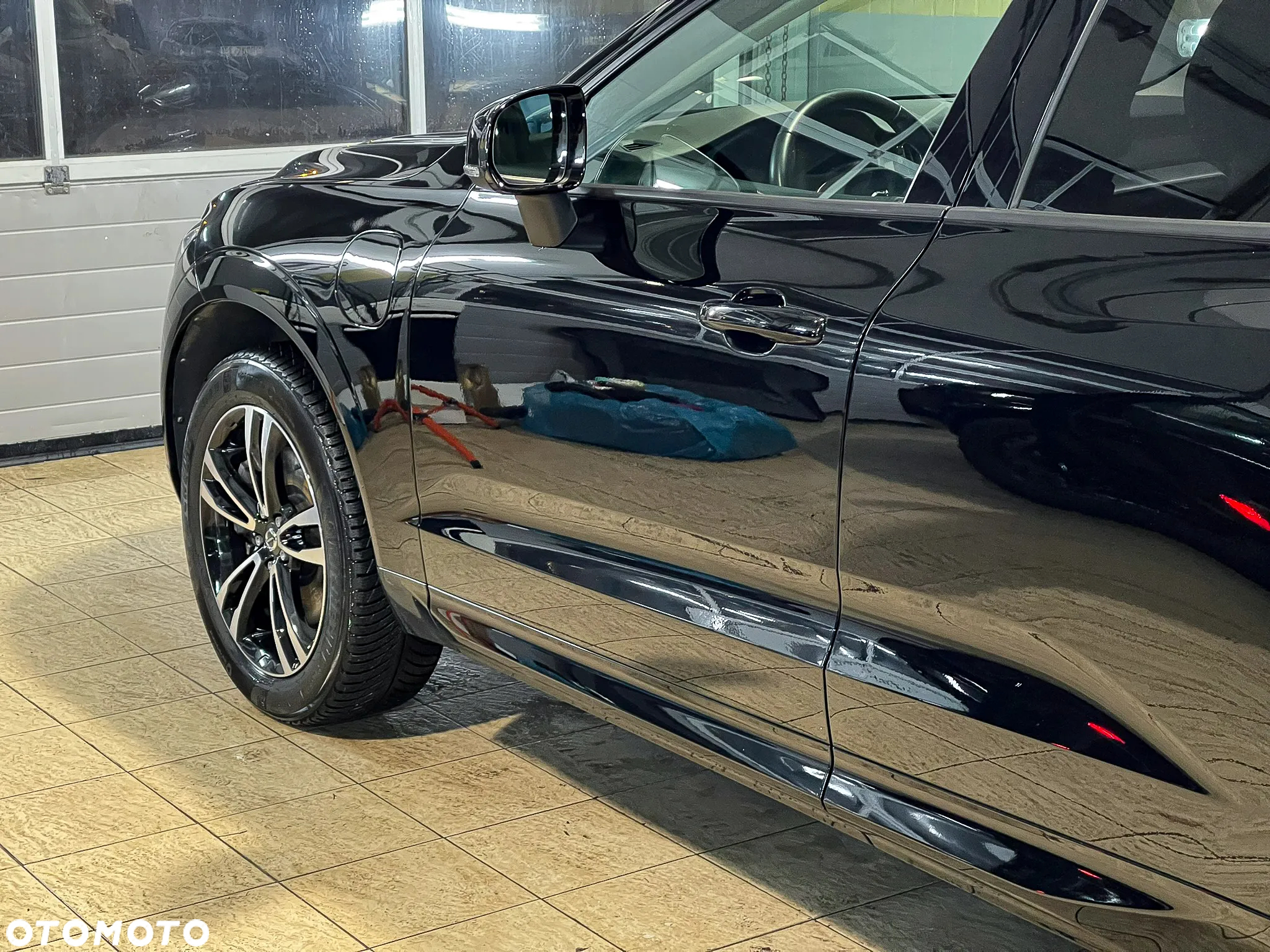 Volvo XC 60 T8 AWD Plug-In Hybrid Momentum Pro - 25