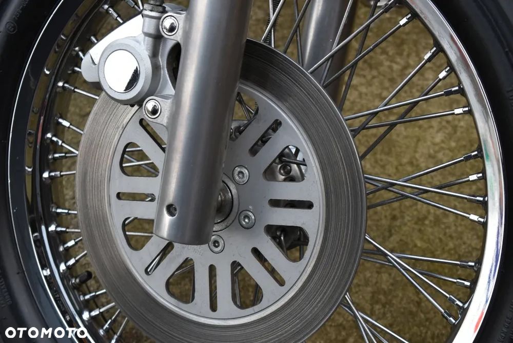 Suzuki Intruder - 27