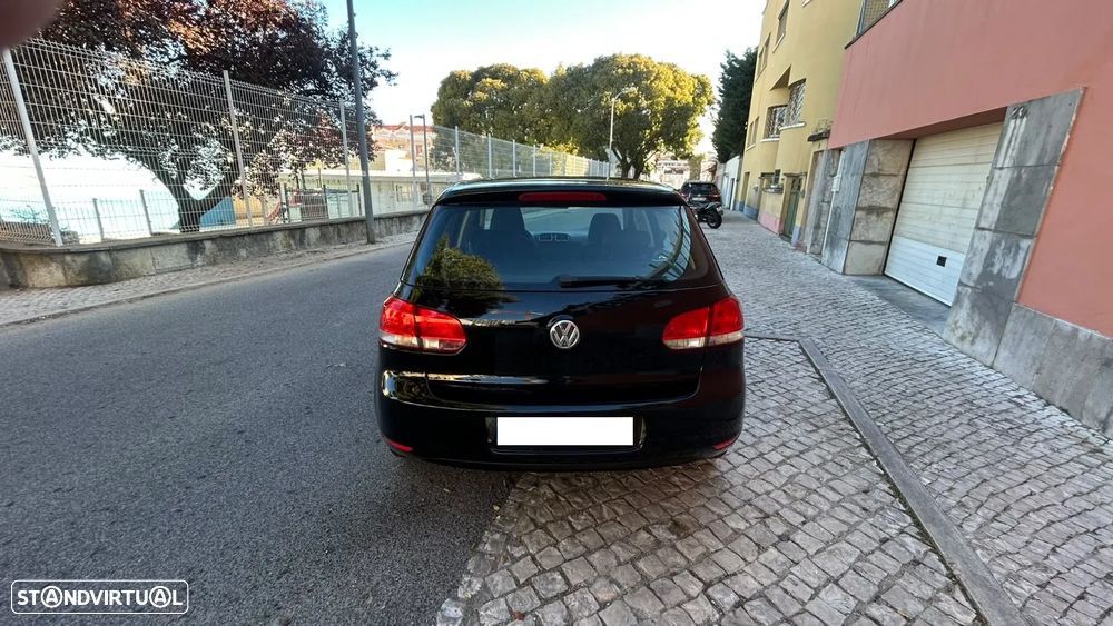 VW Golf 1.6 TDI Confortline - 4