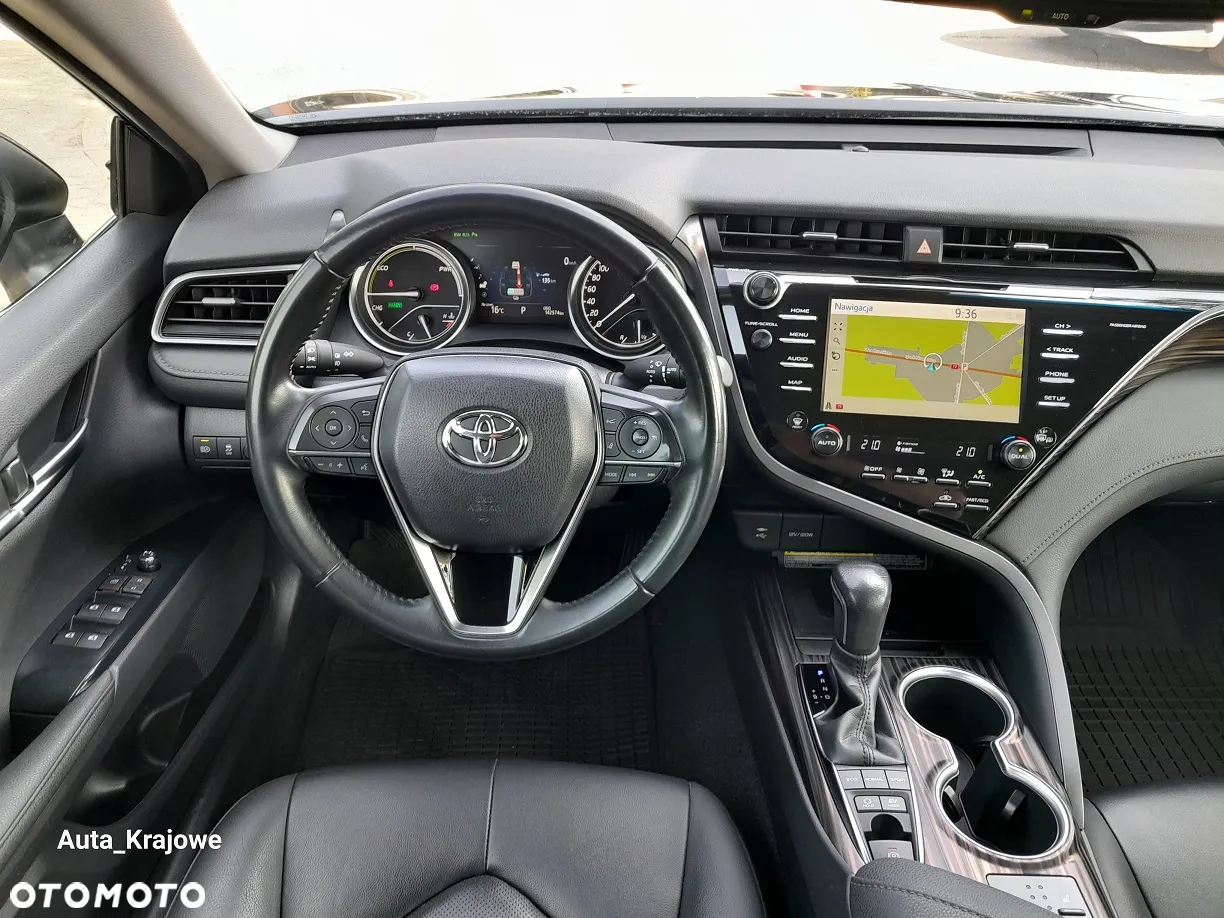 Toyota Camry 2.5 Hybrid Executive CVT - 10