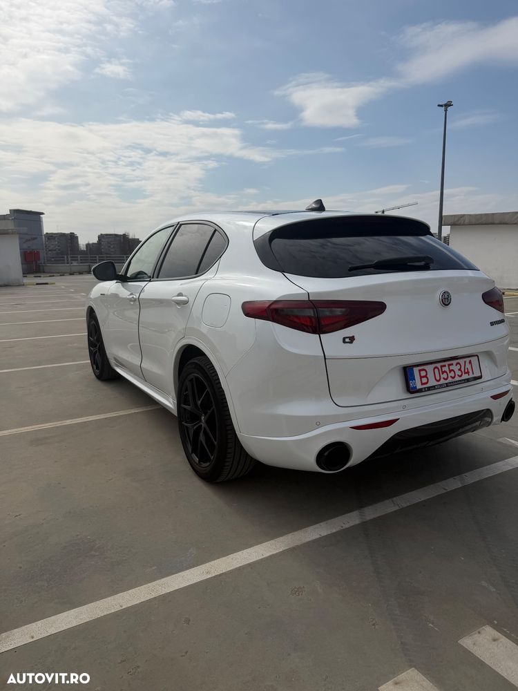 Alfa Romeo Stelvio 2.0 Turbo AWD AT8 Veloce - 10