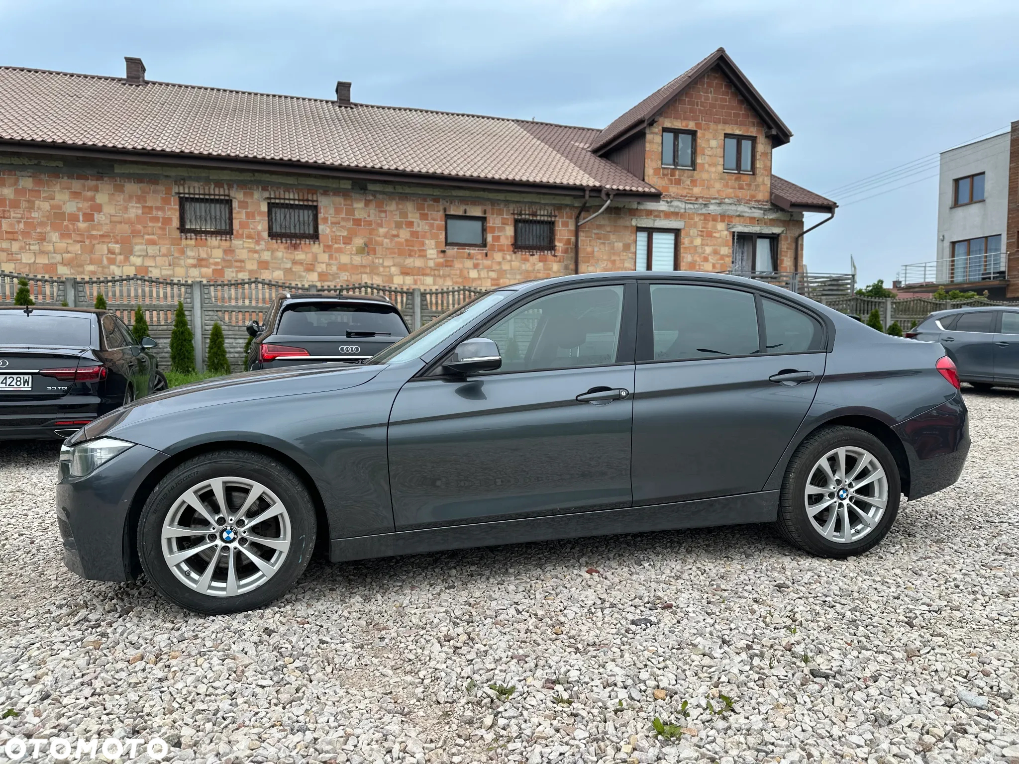 BMW Seria 3 320i - 8