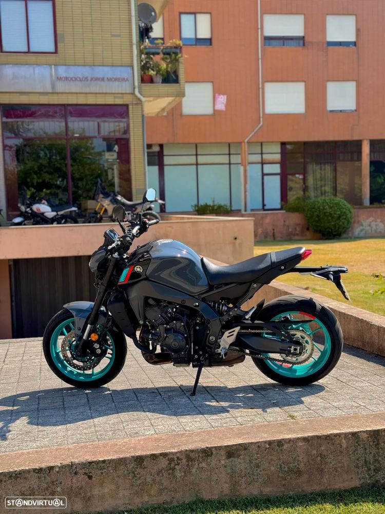 Yamaha MT-09 - 4