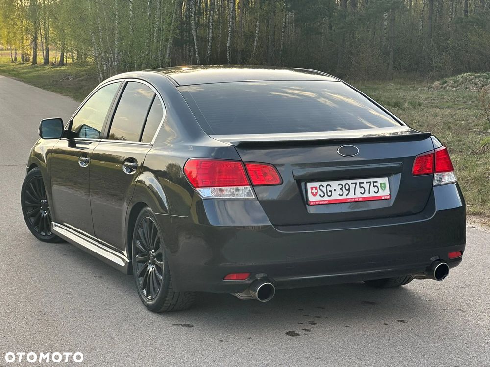 Subaru Legacy 2.5i GT - 3