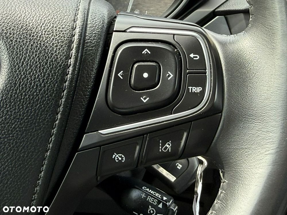 Toyota Avensis 1.6 D-4D Premium - 22