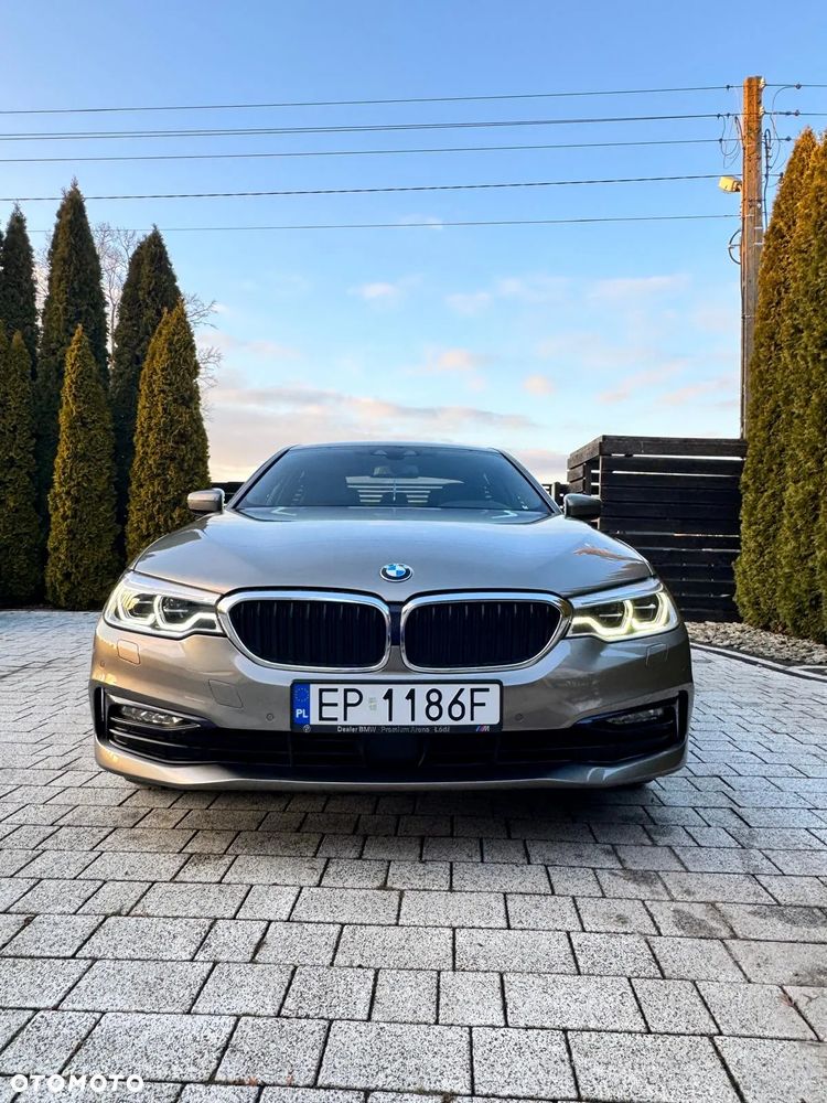 BMW Seria 5 530d Sport Line - 10