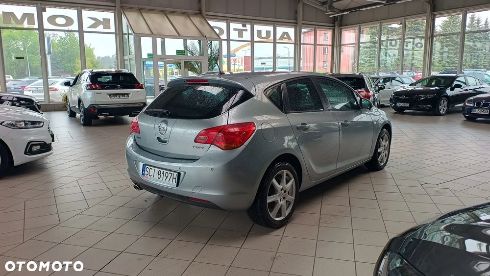 Opel Astra 1.4 T Enjoy - 16