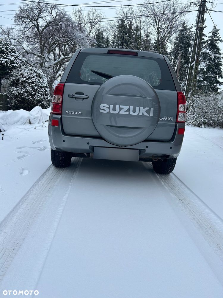 Suzuki Grand Vitara 2.0 - 3