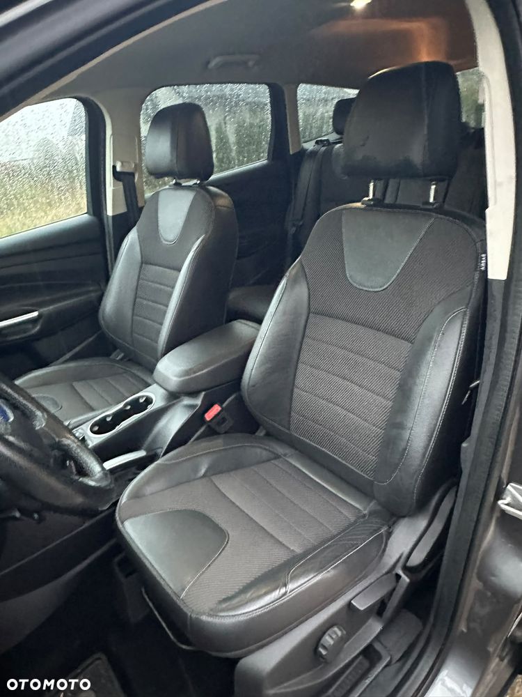 Ford Kuga 2.0 TDCi 4x4 Titanium - 17