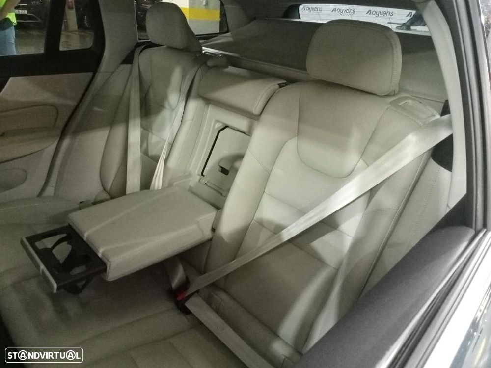 Volvo V60 2.0 T8 AWD TE Plus Bright - 10