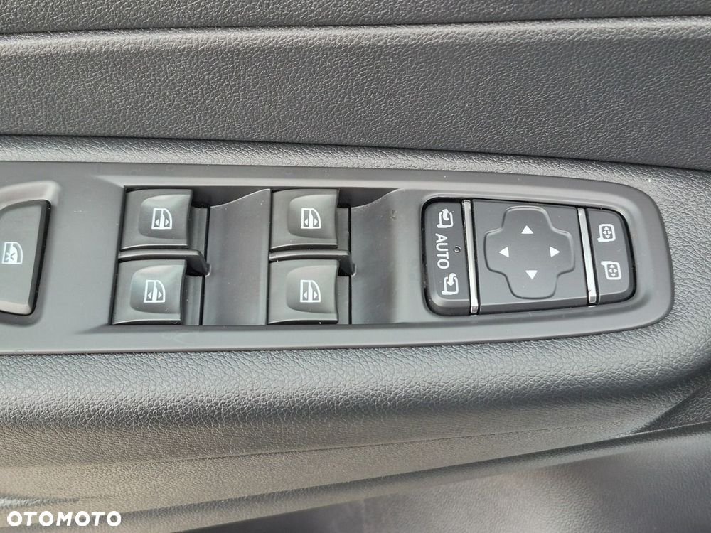 Renault Captur - 30