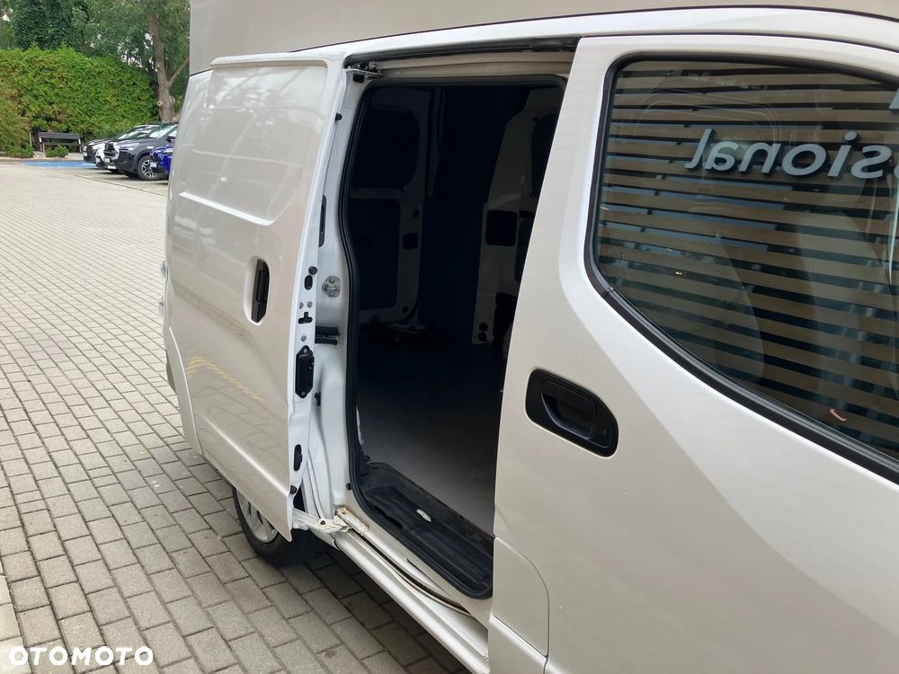 Nissan NV200 XL VOLTIA - 13