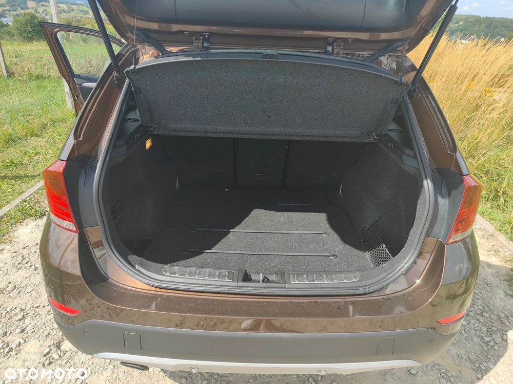 BMW X1 sDrive18d - 11