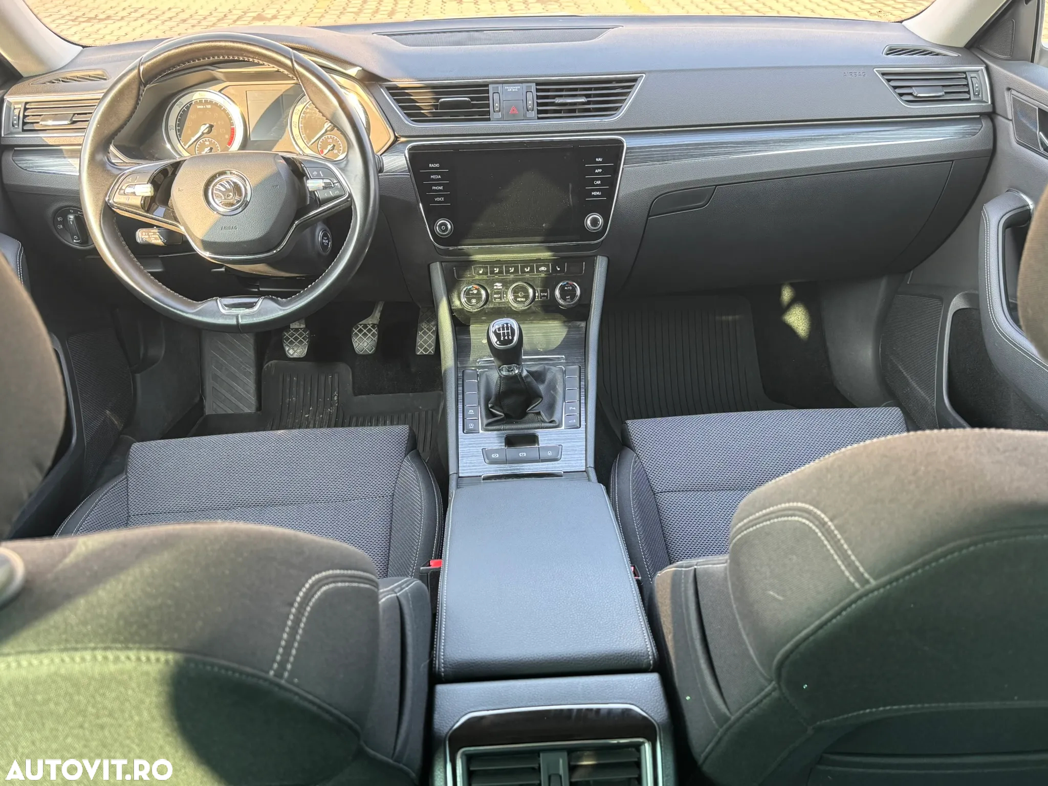 Skoda Superb 2.0 TDI Style - 10