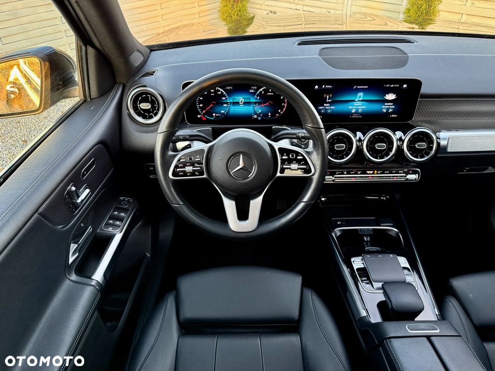 Mercedes-Benz GLB 250 4-Matic 8G-DCT - 6