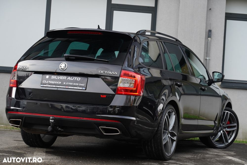 Skoda Octavia 2.0 TDI DSG RS - 17