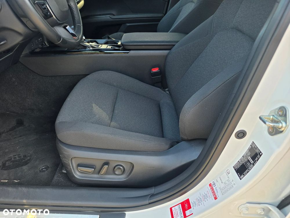Toyota Camry 2.5 Hybrid Dynamic Force Comfort e-CVT - 23
